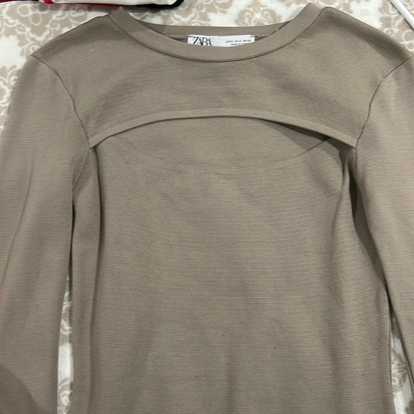 Tops - Elegant Beige Zara Small Top